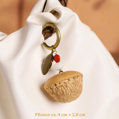 Anhänger aus natürlicher Pflanzenfrucht