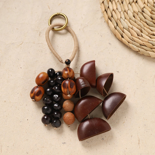 🌿Einzigartiger Fruchtschalen-Anhänger – Naturklang für dein Leben!