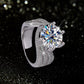 ✨ Leichter Luxus: Weißer Ring mit funkelnden Zirkonia-Steinen ✨