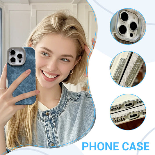 iPhone-Hülle mit großem Loch und galvanisiertem Denim-Muster